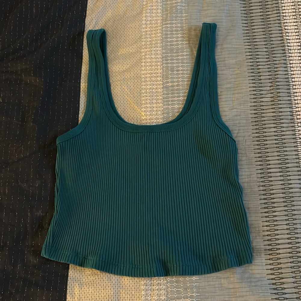 Ribbed crop top